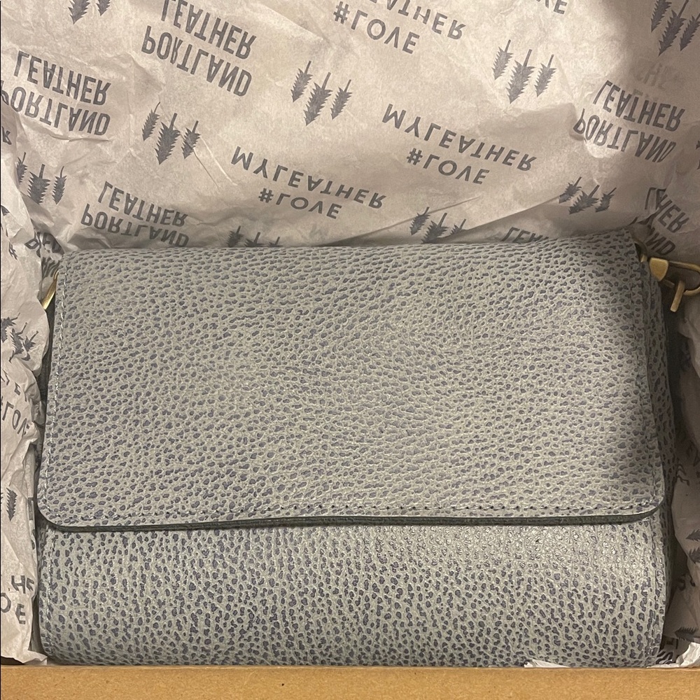 Portland Leather Medium Metro Crossbody - Fog